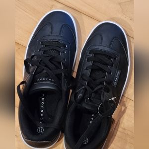 New Sean John sneaker shoes